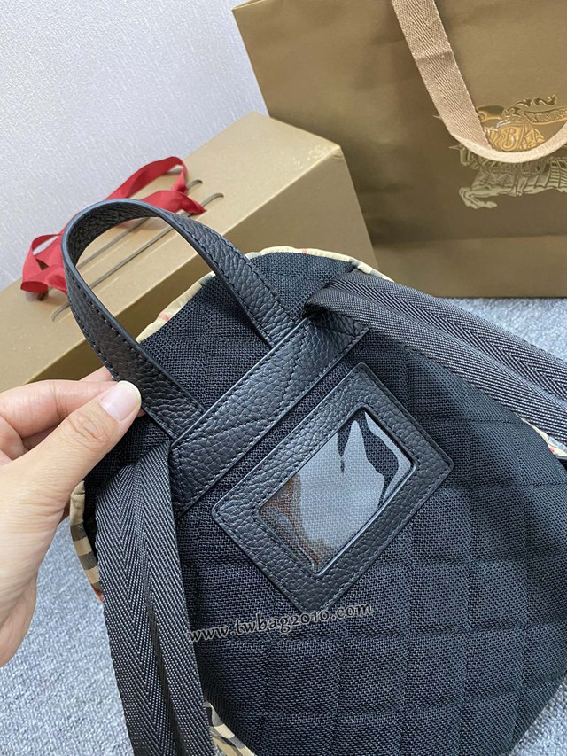 Burberry專門店新款雙肩包 巴寶莉經典格紋男女款後背包 yxb1195